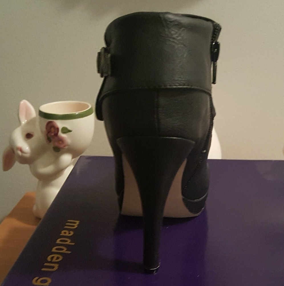 Boots - Picture 2 of 3